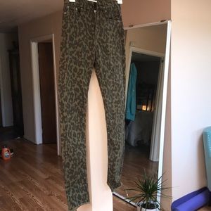 Brand New Zara Cheetah Print Skinny Crop Pants
